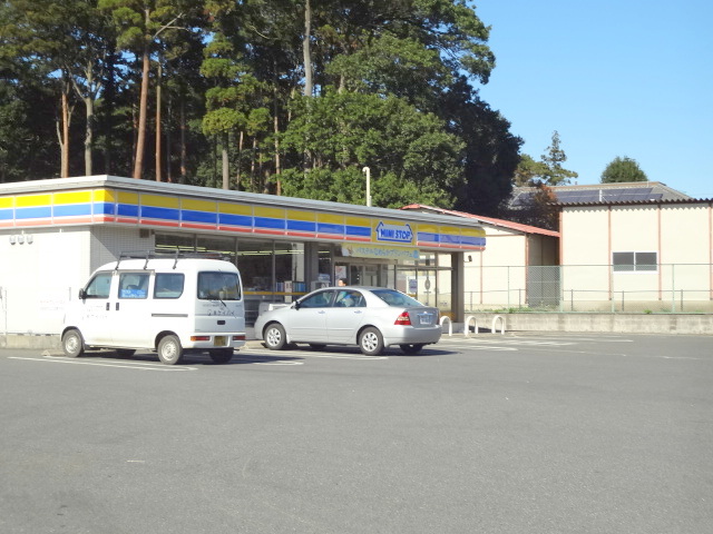 コンビ二：ﾐﾆｽﾄｯﾌﾟ 柏増尾店　652m