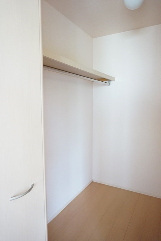 収納：たっぷり収納できるｳｫｰｸｲﾝｸﾛｰｾﾞｯﾄ