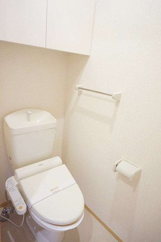 トイレ：温水洗浄暖房便座付き