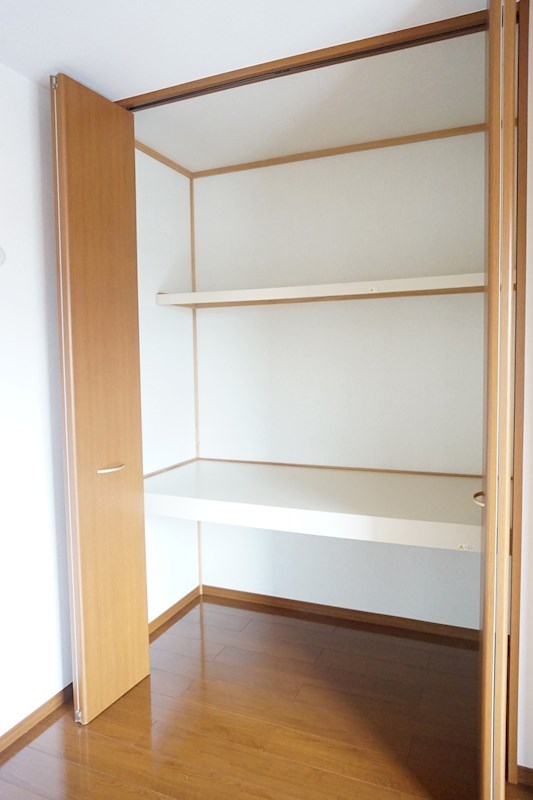 収納：たっぷり収納できる物入