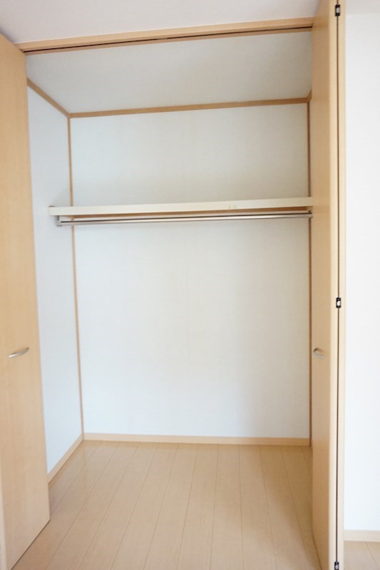 収納：奥行きがありたっぷり収納できるクローゼット