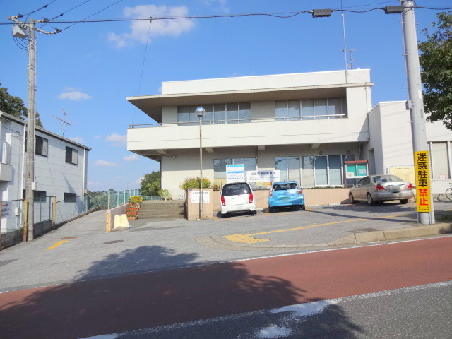 役所：柏市役所 増尾出張所　338m