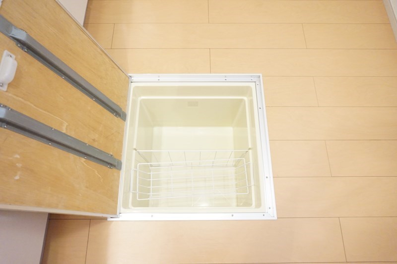 キッチン：1階は床下収納付き♪