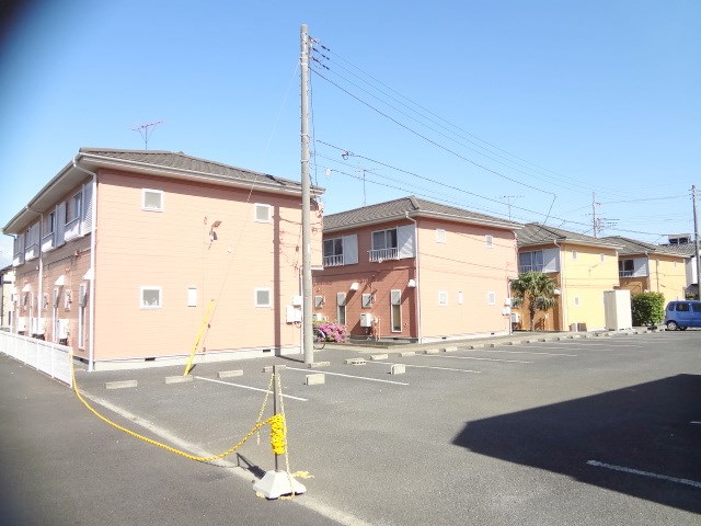 オネスト 駐車場