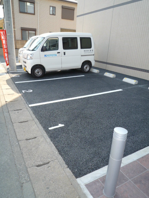 ソフィアガーデン 駐車場