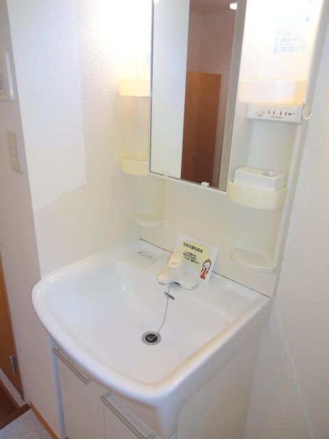 エミネンス 独立伝面台　※同アパート別部屋の参考写真です