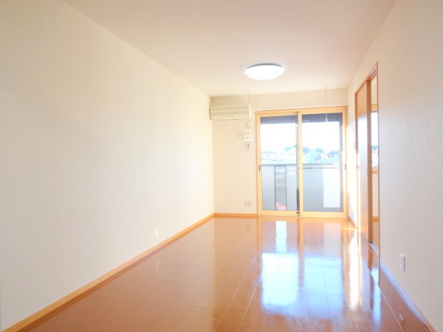 エミネンス ※同アパート別部屋の参考写真です