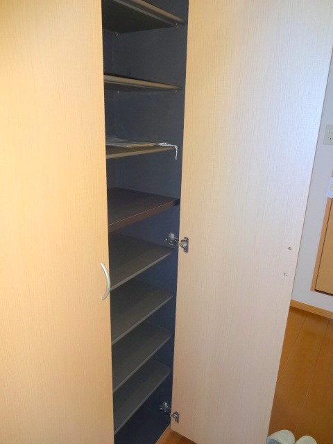 エミネンス ※同アパート別部屋の参考写真です