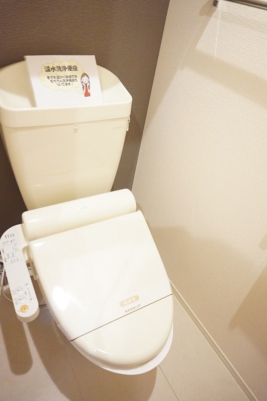 フラッツ酒井根Ⅰ号棟 温水洗浄便座付き　※同アパート別部屋の参考写真です。