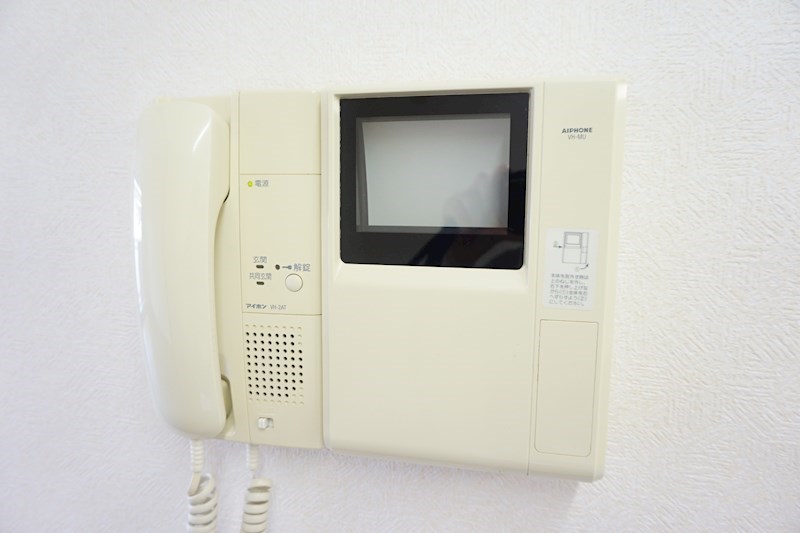 ファミール新柏 TVモニターホン　オートロック付きで安心です！　