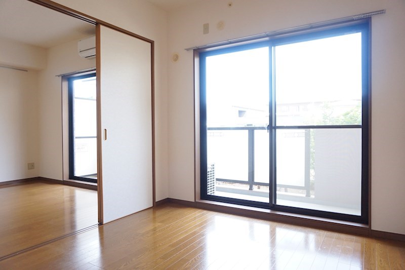 ファミール新柏 洋室6帖　※同アパート別部屋の写真です