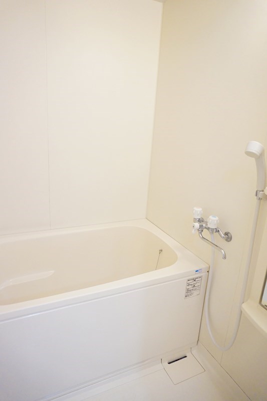 ファミール新柏 追い焚き機能付き！　※同アパート別部屋の写真です