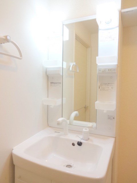 カーザ・ビアンカ ※同アパート別部屋の参考写真となります。