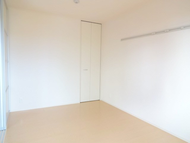 カーザ・ビアンカ ※同アパート別部屋の参考写真となります。