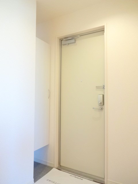 カーザ・ビアンカ ※同アパート別部屋の参考写真となります。