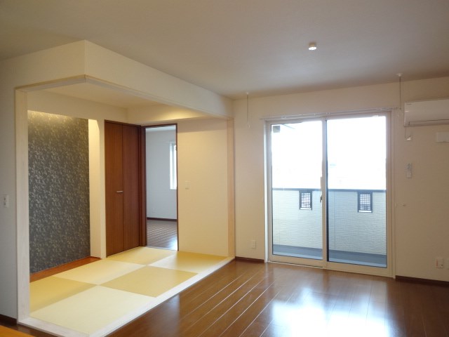 京　Ⅱ ※同アパート別部屋の参考写真です　※実際は反転タイプ