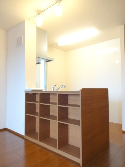 京　Ⅱ ※同アパート別部屋の参考写真です　※実際は反転タイプ