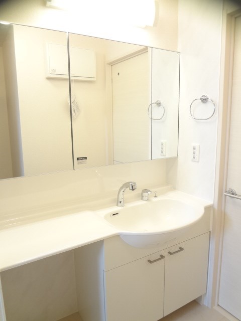 フラッツ酒井根Ⅱ ※同タイプ別部屋の写真となります。