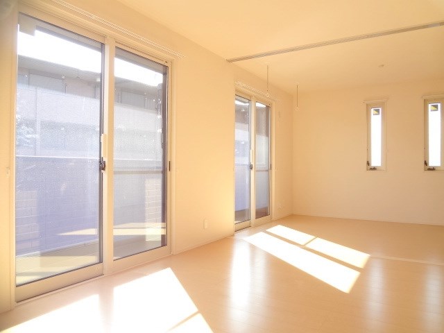 フラッツ酒井根Ⅱ ※同タイプ別部屋の写真となります。