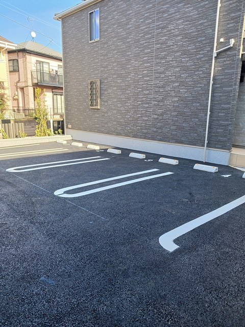 コンフォートＣ 駐車場