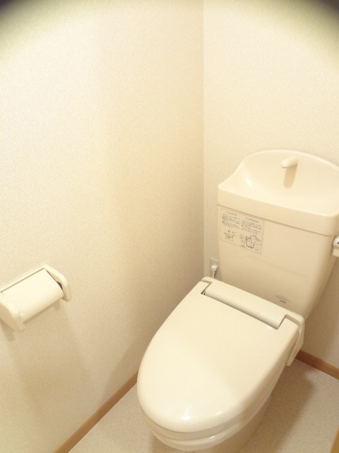サン・モールⅢ ※同物件別部屋の参考写真です。実際は反転タイプ