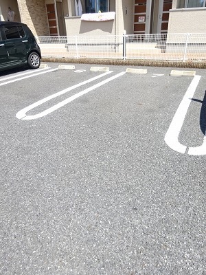 ミリュー 駐車場