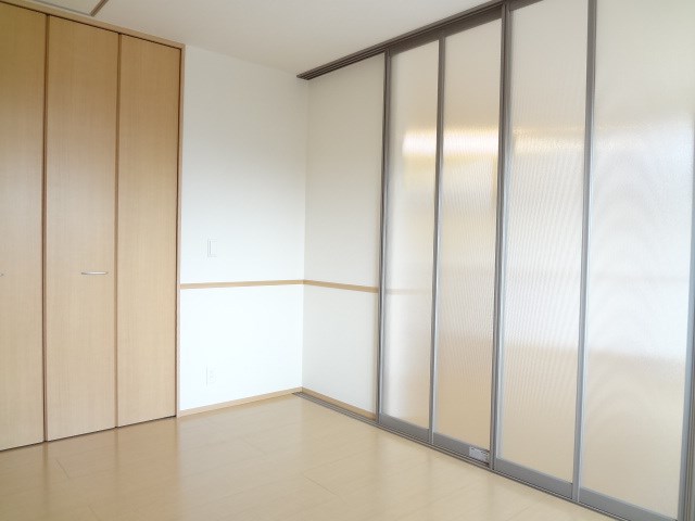 アンベリール ※同アパート別早の参考写真です。実際は反転タイプ