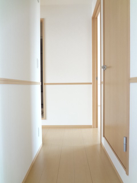 アンベリール ※同アパート別早の参考写真です。実際は反転タイプ