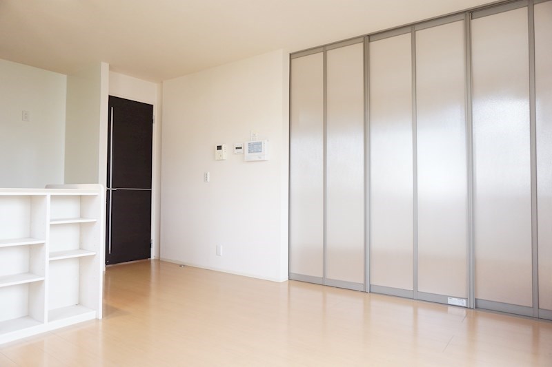 コンフォール ※同アパート別部屋の参考写真となります。