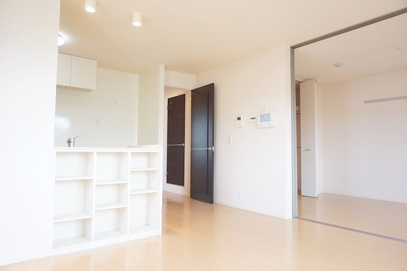コンフォール ※同アパート別部屋の参考写真となります。