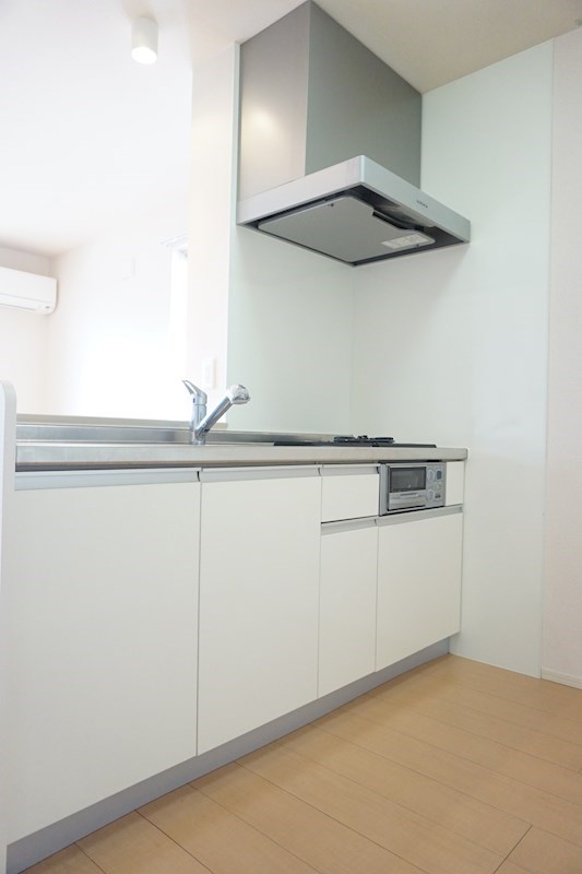コンフォール ※同アパート別部屋の参考写真となります。