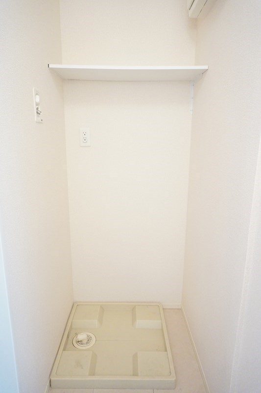 コンフォール ※同アパート別部屋の参考写真となります。