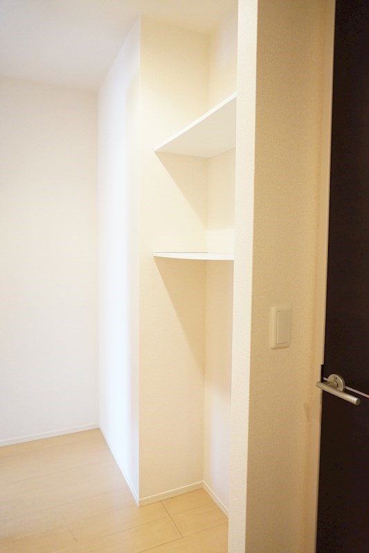 コンフォール ※同アパート別部屋の参考写真となります。