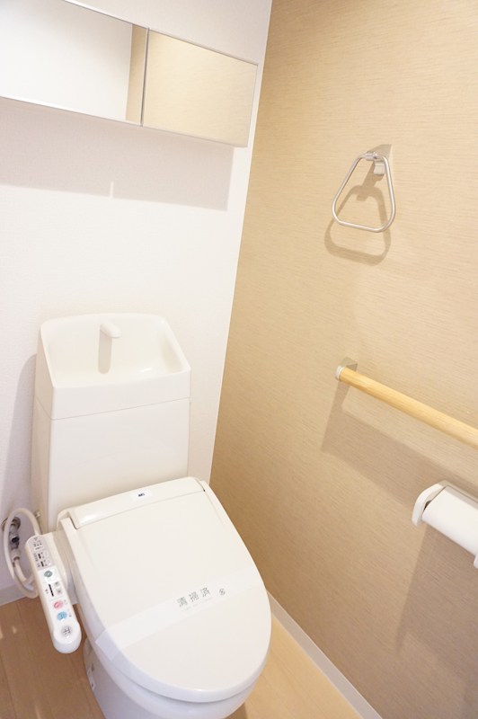 ガーデン　タゼーム 温水洗浄便座付き