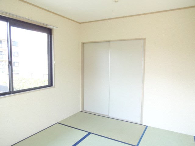クレール新柏 ※同アパート別部屋の参考写真です。実際は反転タイプ