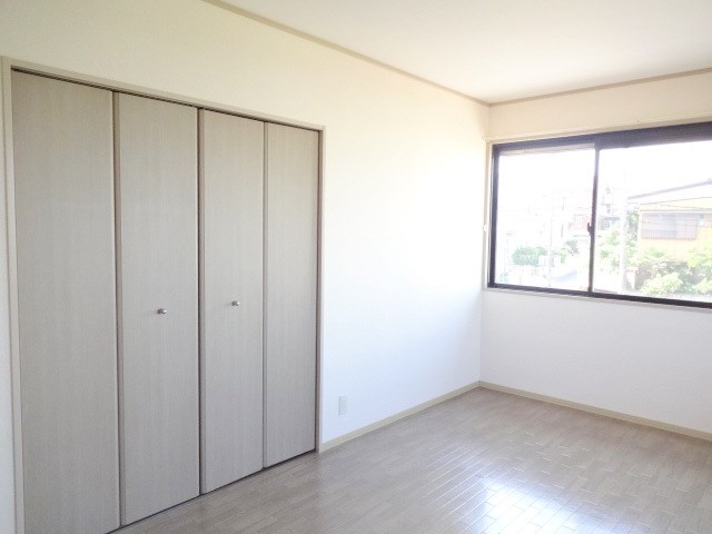 クレール新柏 ※同アパート別部屋の参考写真です。実際は反転タイプ