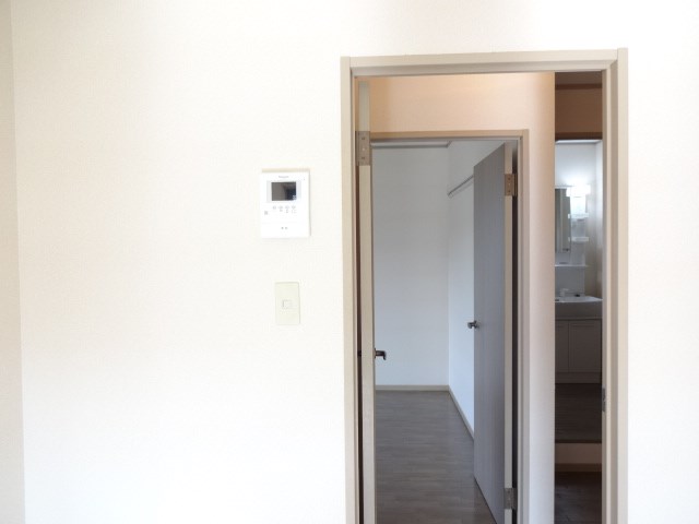 クレール新柏 ※同アパート別部屋の参考写真です。実際は反転タイプ