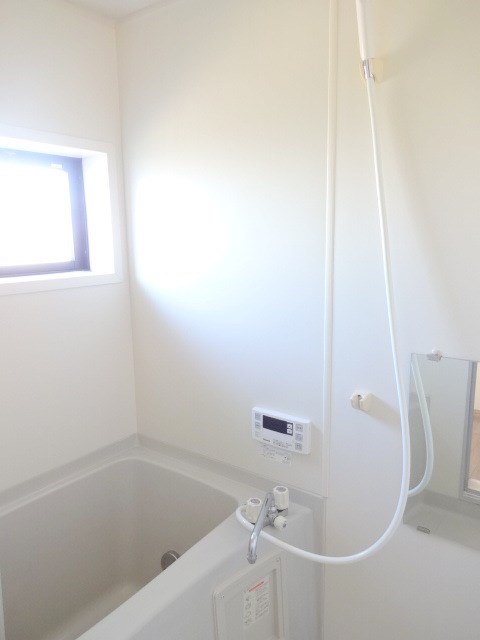 クレール新柏 ※同アパート別部屋の参考写真です。実際は反転タイプ