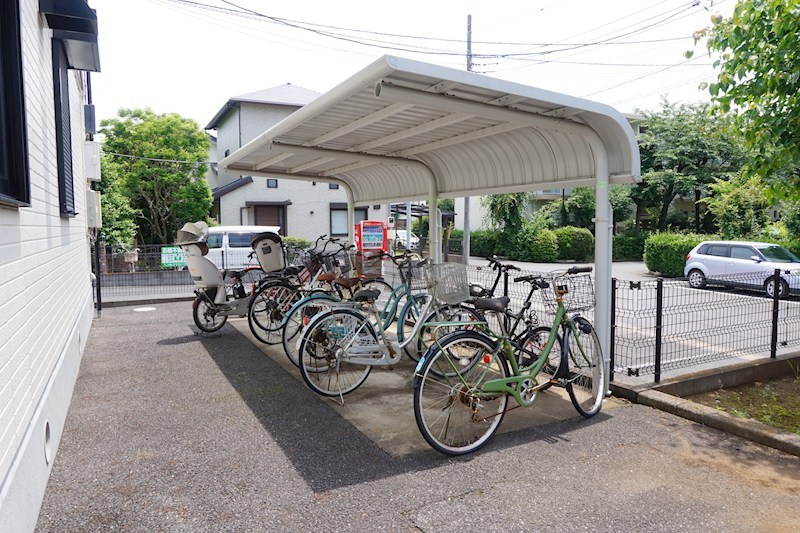 メゾンソレイユ 駐車場
