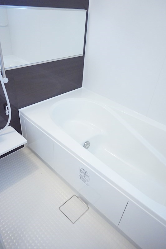 セジュールⅦ お風呂はゆったり入れる一坪お風呂　※同アパート別部屋の参考写真です　※実際は反転タイプ