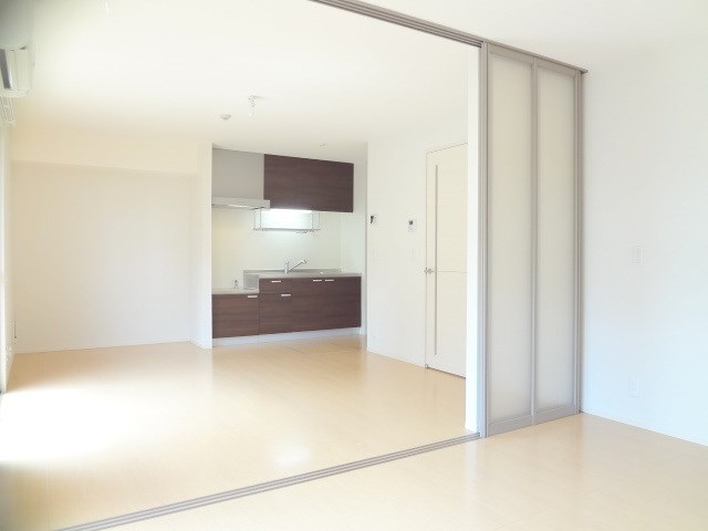 メゾンブロンシュ ※同アパート別部屋の参考写真です。