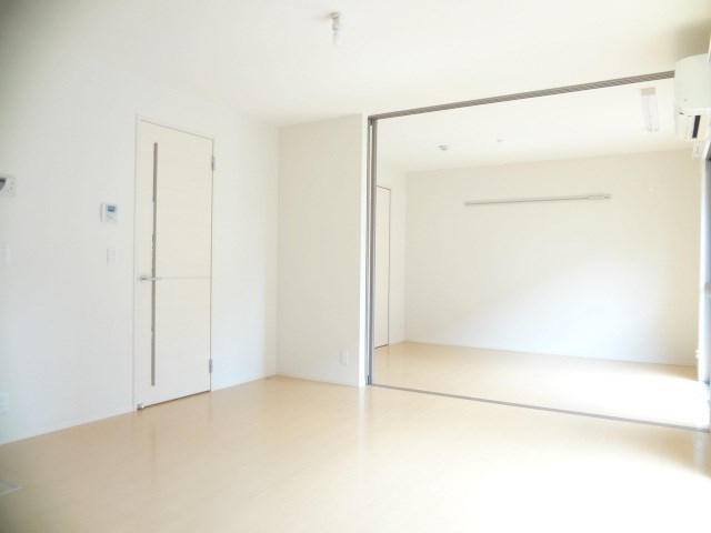 メゾンブロンシュ ※同アパート別部屋の参考写真です。