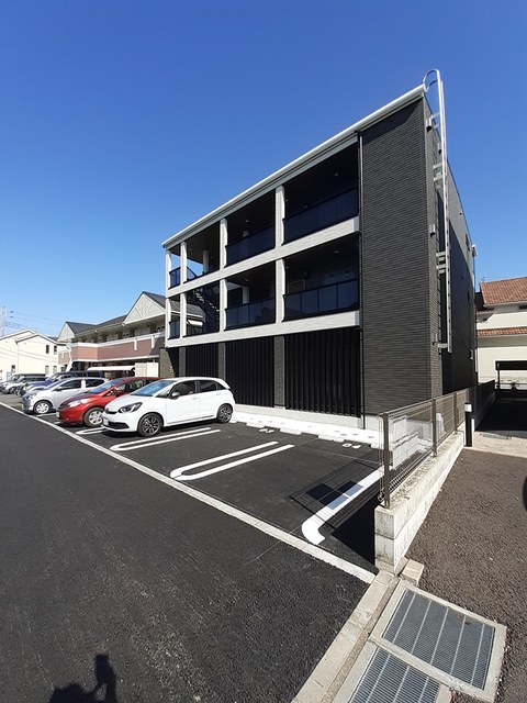 ガーデン　ヒルズ 駐車場