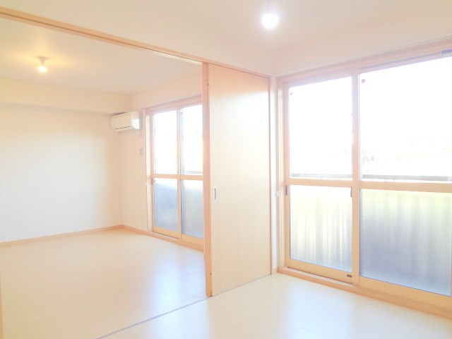 フォースリンロード ※同アパート別部屋の参考写真です。